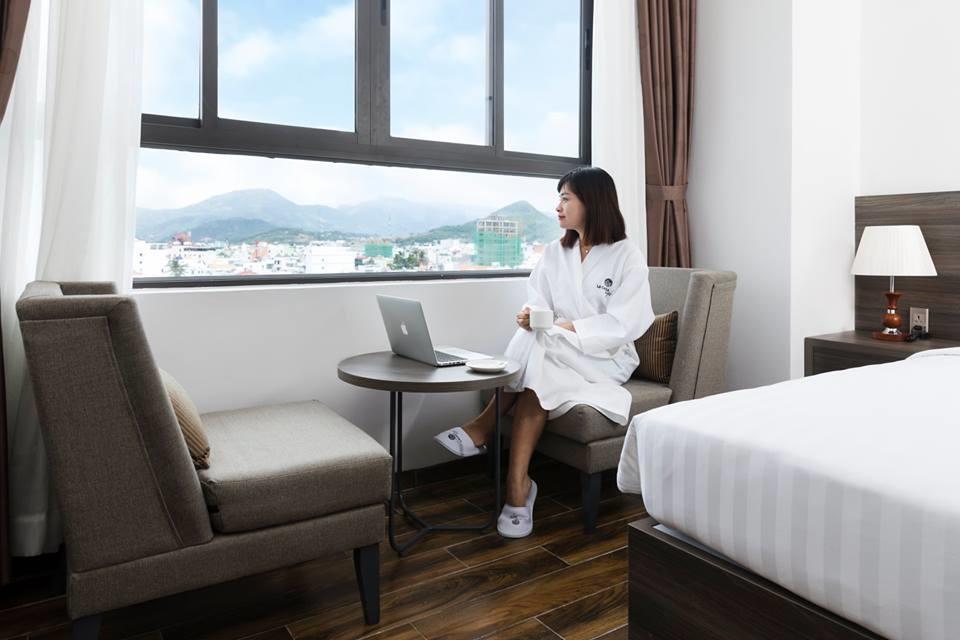 La Casa Hotel Nha Trang Extérieur photo